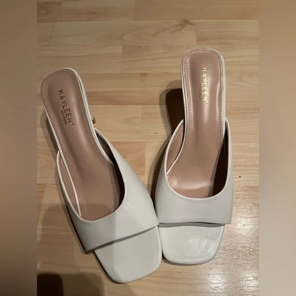 White classy heels | Kayleen - Picture 2 of 3